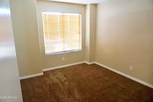 3033 E Hononegh Dr, Phoenix, AZ 85050 - Photo 29