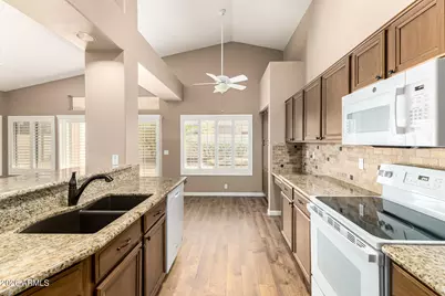 9041 W Escuda Drive, Peoria, AZ 85382 - Photo 13