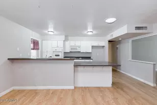 1722 E Broadmor Dr, Tempe, AZ 85282 - Photo 5