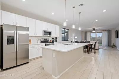 17829 W Red Fox Road, Surprise, AZ 85387 - Photo 5