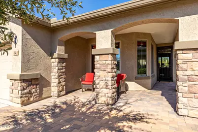 328 W Peak Place, San Tan Valley, AZ 85143 - Photo 5