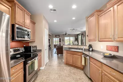 328 W Peak Place, San Tan Valley, AZ 85143 - Photo 15