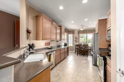 328 W Peak Place, San Tan Valley, AZ 85143 - Photo 11