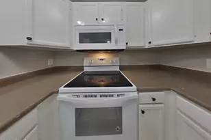 1406 E Kerry Ln, Phoenix, AZ 85024 - Photo 7