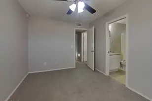 1406 E Kerry Ln, Phoenix, AZ 85024 - Photo 9