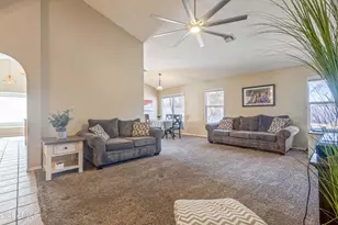 230 S Hazelton Dr, Chandler, AZ 85226 - Photo 7