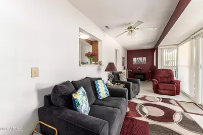 10236 W Sun City Boulevard, Sun City, AZ 85351 - Photo 3