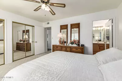 10236 W Sun City Boulevard, Sun City, AZ 85351 - Photo 5