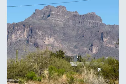 127 S Outpost Road #Apt 4, Apache Junction, AZ 85119 - Photo 3