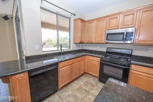 2023 W Shackleton Dr, Phoenix, AZ 85086 - Photo 15