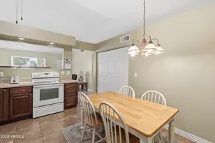 727 S Hartford St, Chandler, AZ 85225 - Photo 7