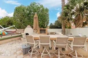 987 E Divot Dr, Tempe, AZ 85283 - Photo 41