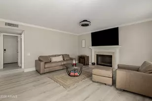 987 E Divot Dr, Tempe, AZ 85283 - Photo 19