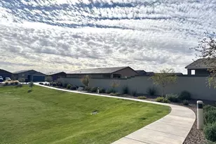 17346 W Eva St, Waddell, AZ 85355 - Photo 37