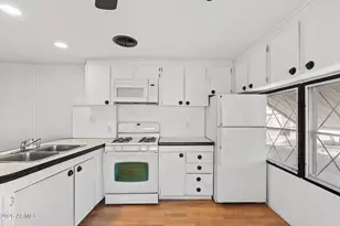 10540 E Apache Trail, Apache Junction, AZ 85120 - Photo 13