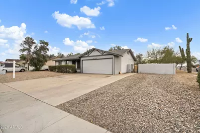 9063 W Harmont Drive, Peoria, AZ 85345 - Photo 5