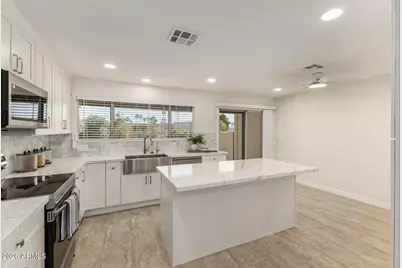 9833 E Watford Way, Sun Lakes, AZ 85248 - Photo 7