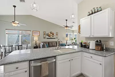 8021 W Denton Lane, Glendale, AZ 85303 - Photo 9