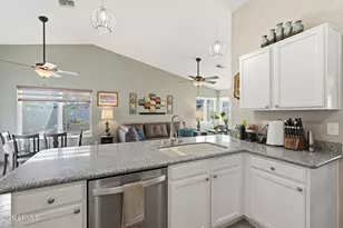 8021 W Denton Ln, Glendale, AZ 85303 - Photo 9