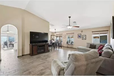 8021 W Denton Lane, Glendale, AZ 85303 - Photo 7