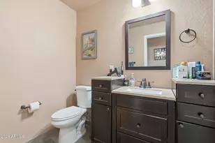 8021 W Denton Ln, Glendale, AZ 85303 - Photo 29