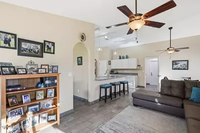 8021 W Denton Lane, Glendale, AZ 85303 - Photo 15