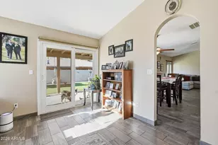 8021 W Denton Ln, Glendale, AZ 85303 - Photo 17