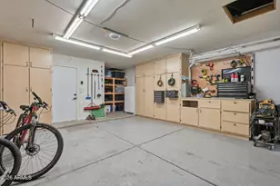 8021 W Denton Ln, Glendale, AZ 85303 - Photo 33