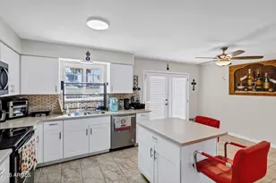 3707 W Caron St, Phoenix, AZ 85051 - Photo 11