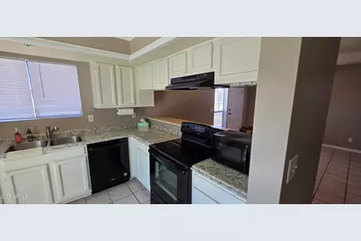 2831 E Waltann Lane #1, Phoenix, AZ 85032 - Photo 9