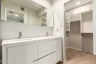 9270 E Mission Ln, Scottsdale, AZ 85258 - Photo 11