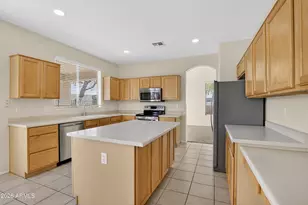 2333 W Carter Rd, Phoenix, AZ 85041 - Photo 3