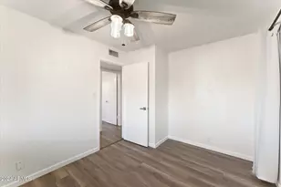 1921 E Laguna Dr, Tempe, AZ 85282 - Photo 7