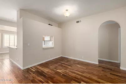 10109 W Denton Lane, Glendale, AZ 85307 - Photo 9