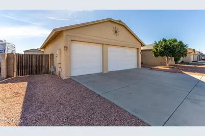 10109 W Denton Lane, Glendale, AZ 85307 - Photo 3