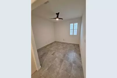 18541 W Mescal Street, Surprise, AZ 85388 - Photo 17