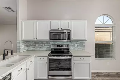 554 S 233rd Drive, Buckeye, AZ 85326 - Photo 7