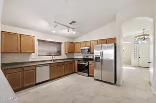 40332 W Hayden Dr, Maricopa, AZ 85138 - Photo 9