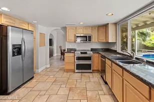 8464 N 7th Ave, Phoenix, AZ 85021 - Photo 11