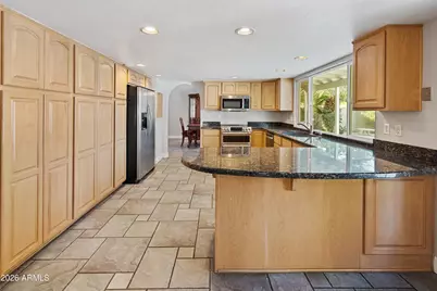 8464 N 7th Avenue, Phoenix, AZ 85021 - Photo 13