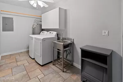 8464 N 7th Avenue, Phoenix, AZ 85021 - Photo 35