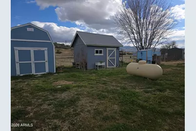 18415 S Henry Coe Road, Peeples Valley, AZ 86332 - Photo 17