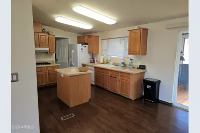 18415 S Henry Coe Road, Peeples Valley, AZ 86332 - Photo 7