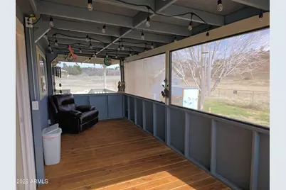 18415 S Henry Coe Road, Peeples Valley, AZ 86332 - Photo 15