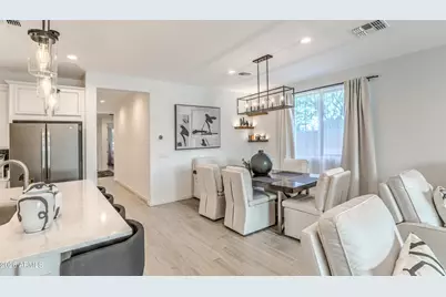 7727 W Agora Lane, Phoenix, AZ 85043 - Photo 11