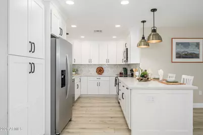 9702 W Pineridge Drive, Sun City, AZ 85351 - Photo 11