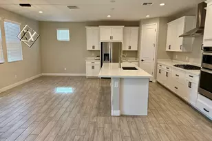 1099 S Peden Dr, Chandler, AZ 85286 - Photo 5