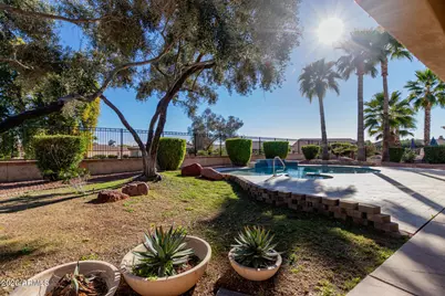 13417 W La Vina Drive, Sun City West, AZ 85375 - Photo 9