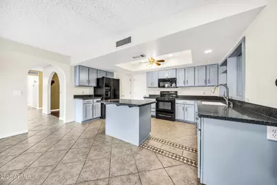 3033 W Kathleen Road, Phoenix, AZ 85053 - Photo 11