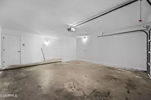 8217 West Campbell Ave, Phoenix, AZ 85033 - Photo 45